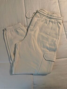 Z Supply women’s Cream Cargo Joggers